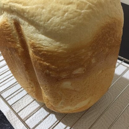 おはようございます♪今日は基本の食パン1.5斤焼きました。ふわふわもちもち素朴な味わいが良いですね☆パン作り楽しい(o^^o)ごちそうさまでした♡